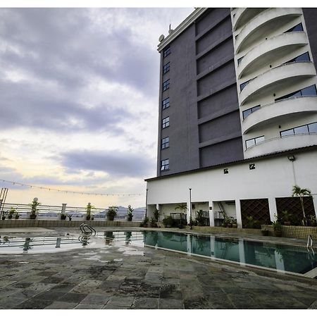 Prime City Express Hotel Клуанг Экстерьер фото