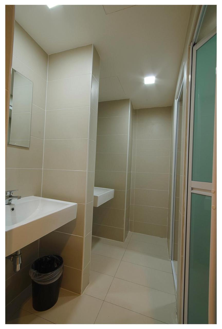 Prime City Express Hotel Клуанг Экстерьер фото